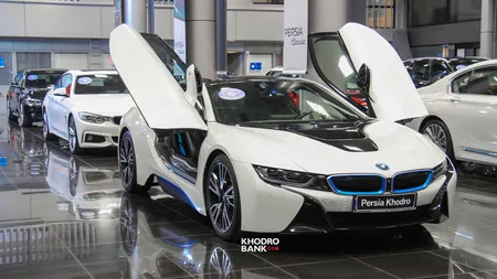 عکس ماشین بی‌ام‌و i8