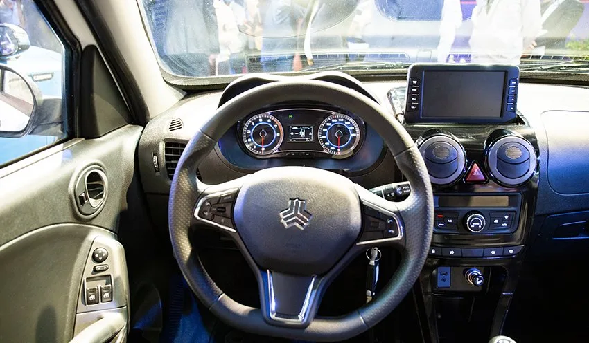 فضای داخلی کوییک GXL پارس خودرو