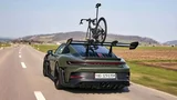 پورشه 911 GT3 RS به یک دوچرخه فیبر کربنی سفارشی تبدیل شد؛ یک روح در دو کالبد